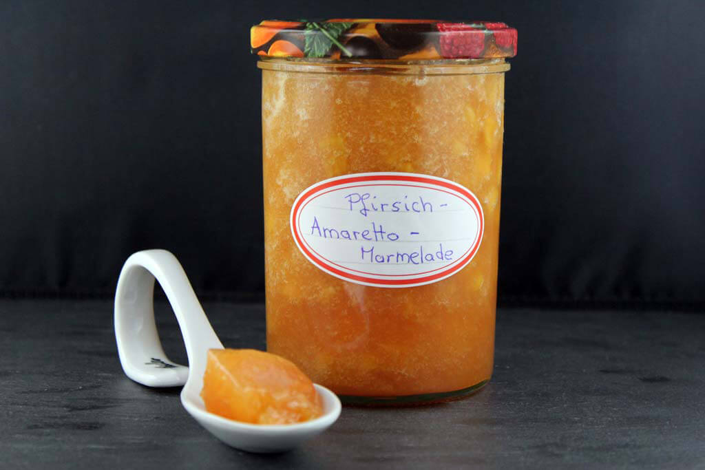 Foto zum Rezept: Pfirsich-Amaretto Marmelade auf www.martinas-lieblingsrezepte.de