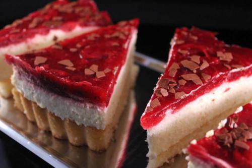 Foto zum Rezept: Rote Grütze Kuchen auf www.martinas-lieblingsrezepte.de